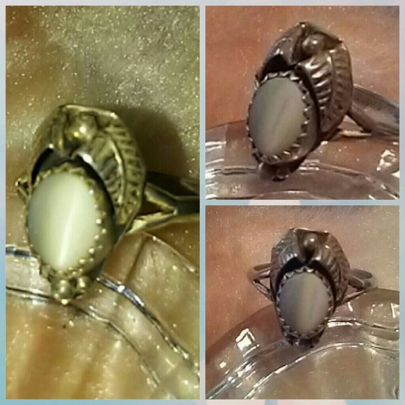 Native American Jewelry - Mother of Pearl Native American Ring